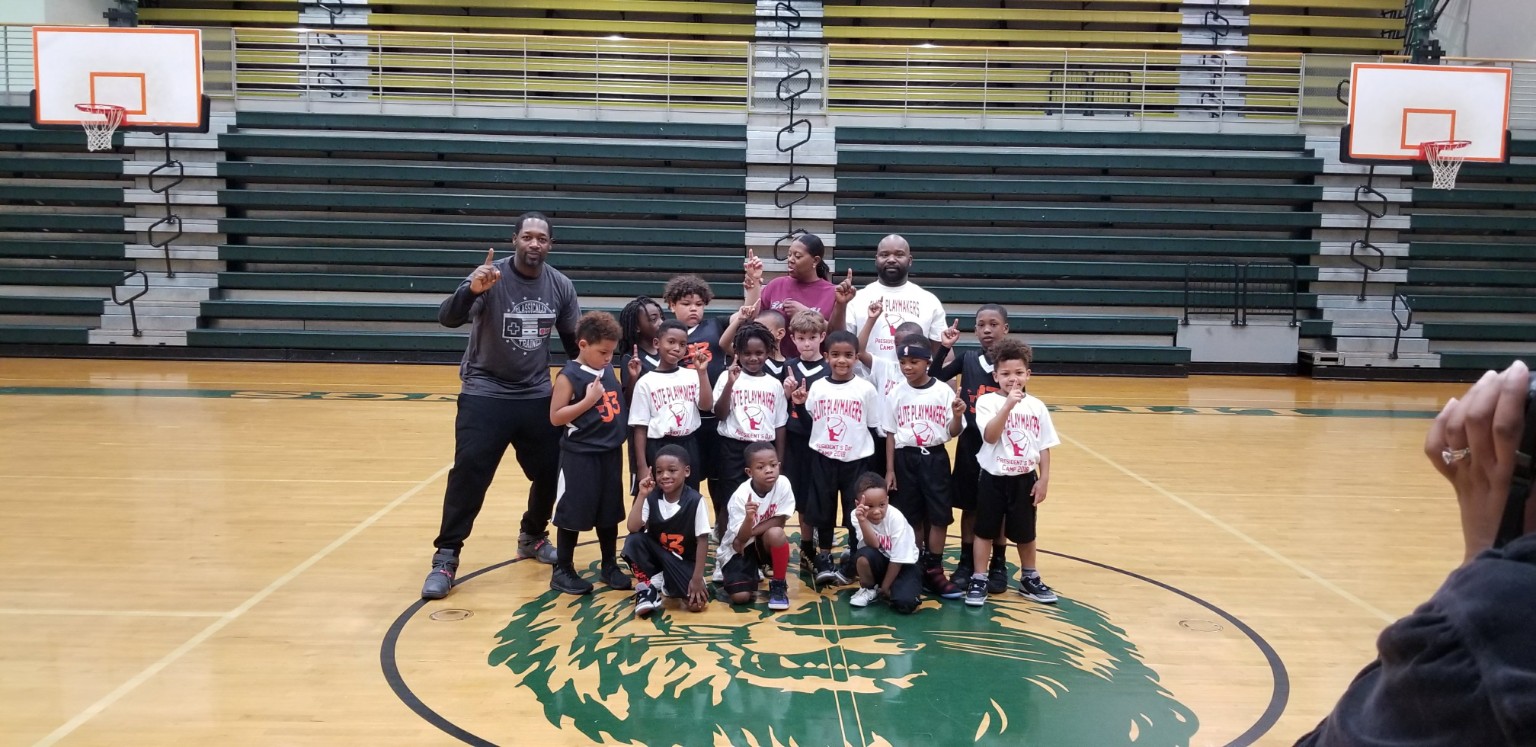 Elite Playmakers 2018 youth team and coaches