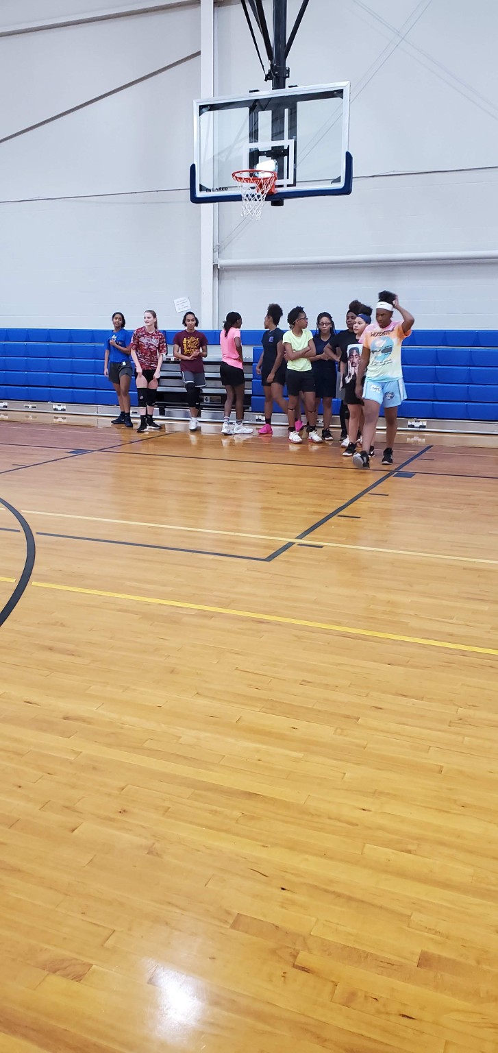 Lady Playmakers 2020 players preparing for a drill
